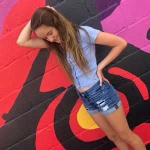 Meet your Posher, Ava